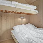 Ferienhaus 2 Bedroom Lovely In