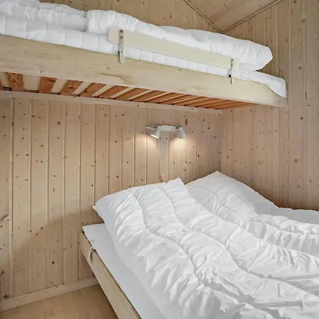 Hébergement de vacances 2 Bedroom Lovely In