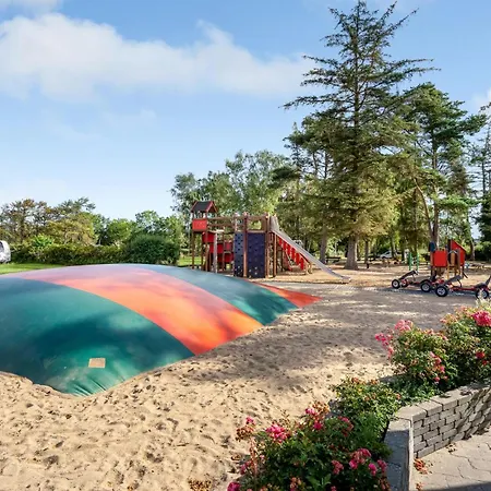 2 Bedroom Lovely In *