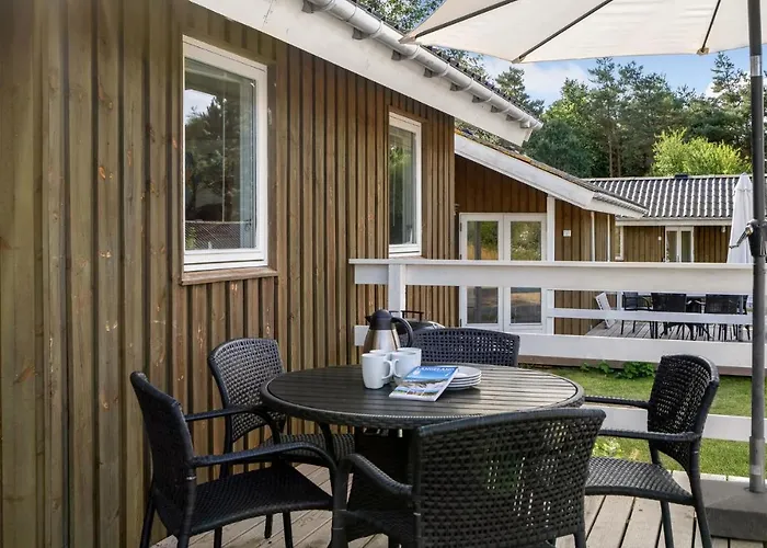 別荘 2 Bedroom Lovely In