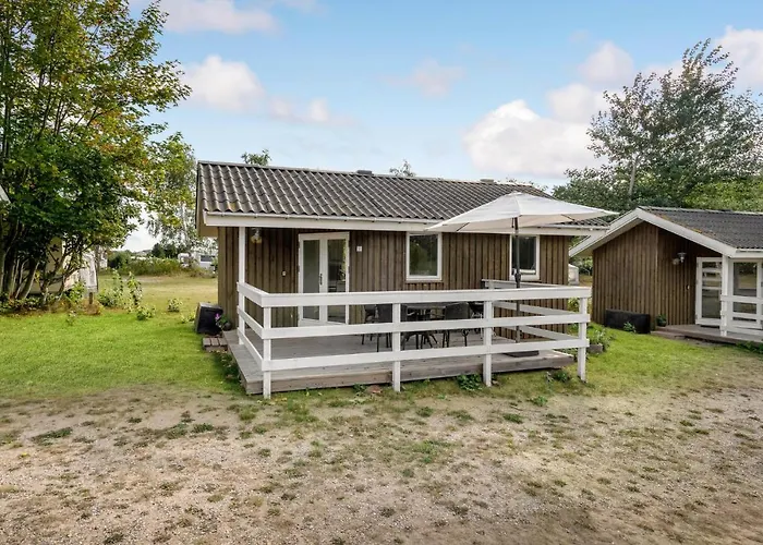 別荘 2 Bedroom Lovely In Nordenbro Vesteregn